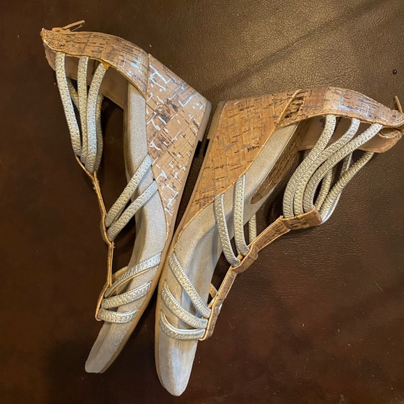 Dexflex wedge sandals - Picture 5 of 5